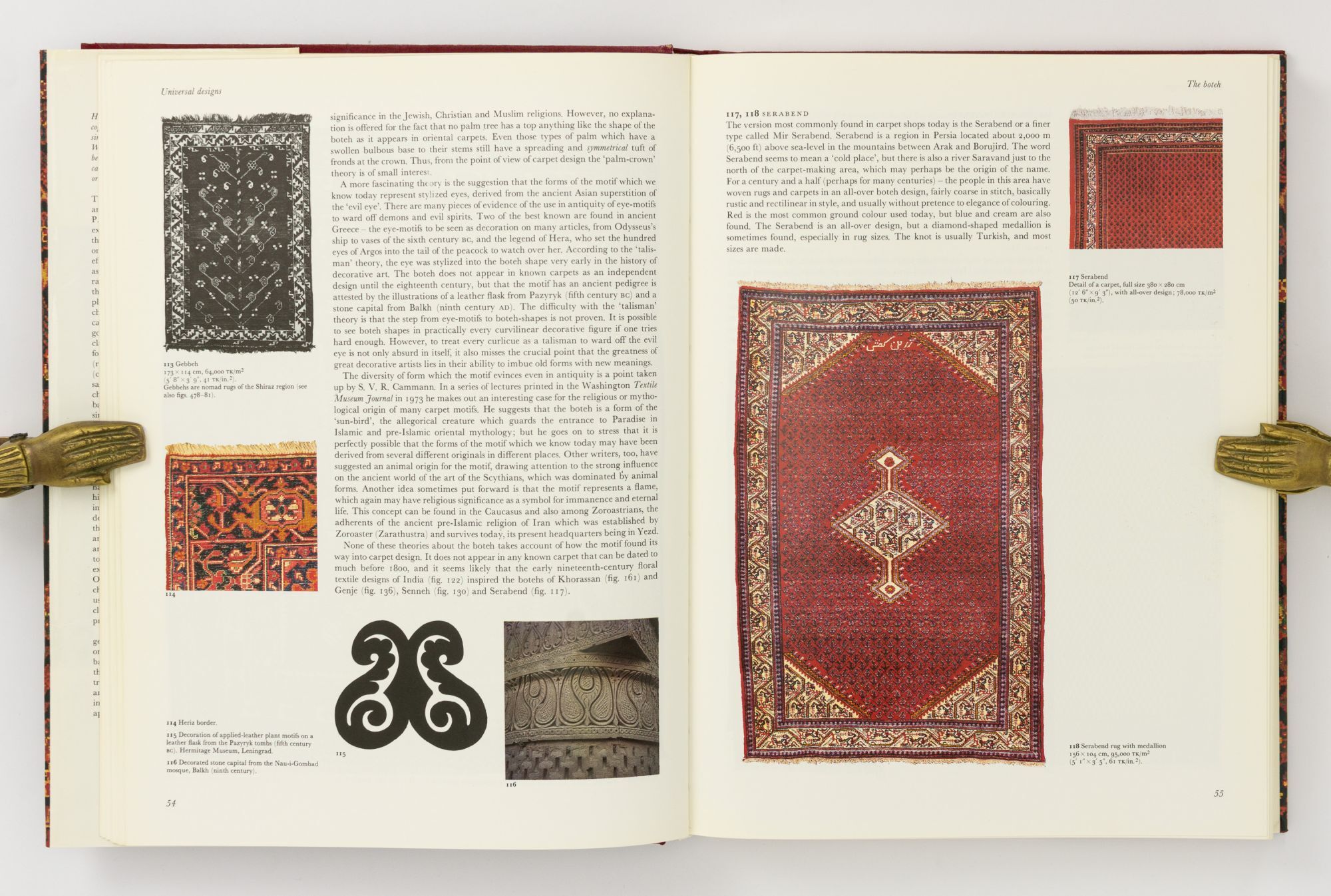 Oriental Carpet Design. A Guide to Traditional Motifs, Patterns 