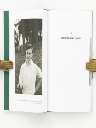 Prima de Scrivere. Fotografie di un Ragazzo [Before Writing. Photographs from Boyhood]. A cura di Hermann Wittenberg. Traduzione di Maria Baiocchi