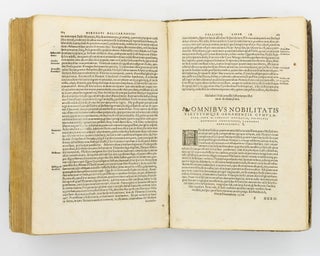 Herodoti Halicarnassei Historiographi libri novem, musarum nominibus inscripti, interprete Laurentio Valla. Accesserunt huic editioni plus minus nouem folia, quae in primo libro à Laurentio exemplaris fortè vitio praetermissa, iam primum à Conrado Heresbachio è Graeco suis locis sunt adiecta ... Item. De genere vitaque Homeri libellus, iam primùm ab eodem Heresbachio è Graeco in Latinum conuersus