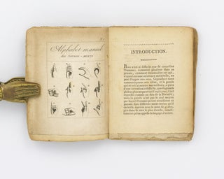 L'Art de Juger du Caractère des Hommes sur leur Ecriture, avec vingt-quatre Planches représentant les Ecritures de Divers Personnages Célèbres, Gravées d'après les Originaux Autographes